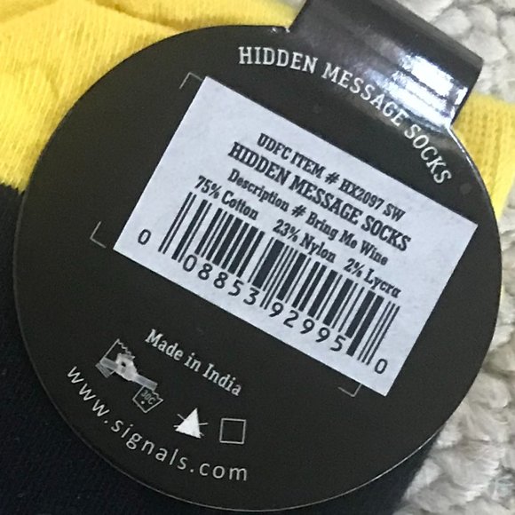 If you can read this Bring me some Wine -Socks - Picture 4 of 4